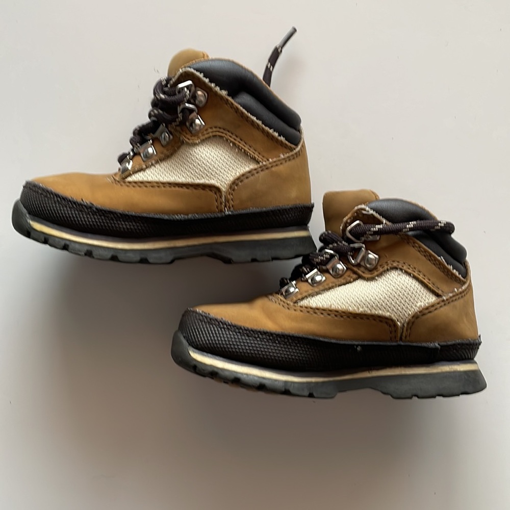 Smart Fit Toddler Hiking Boots Size 6.5